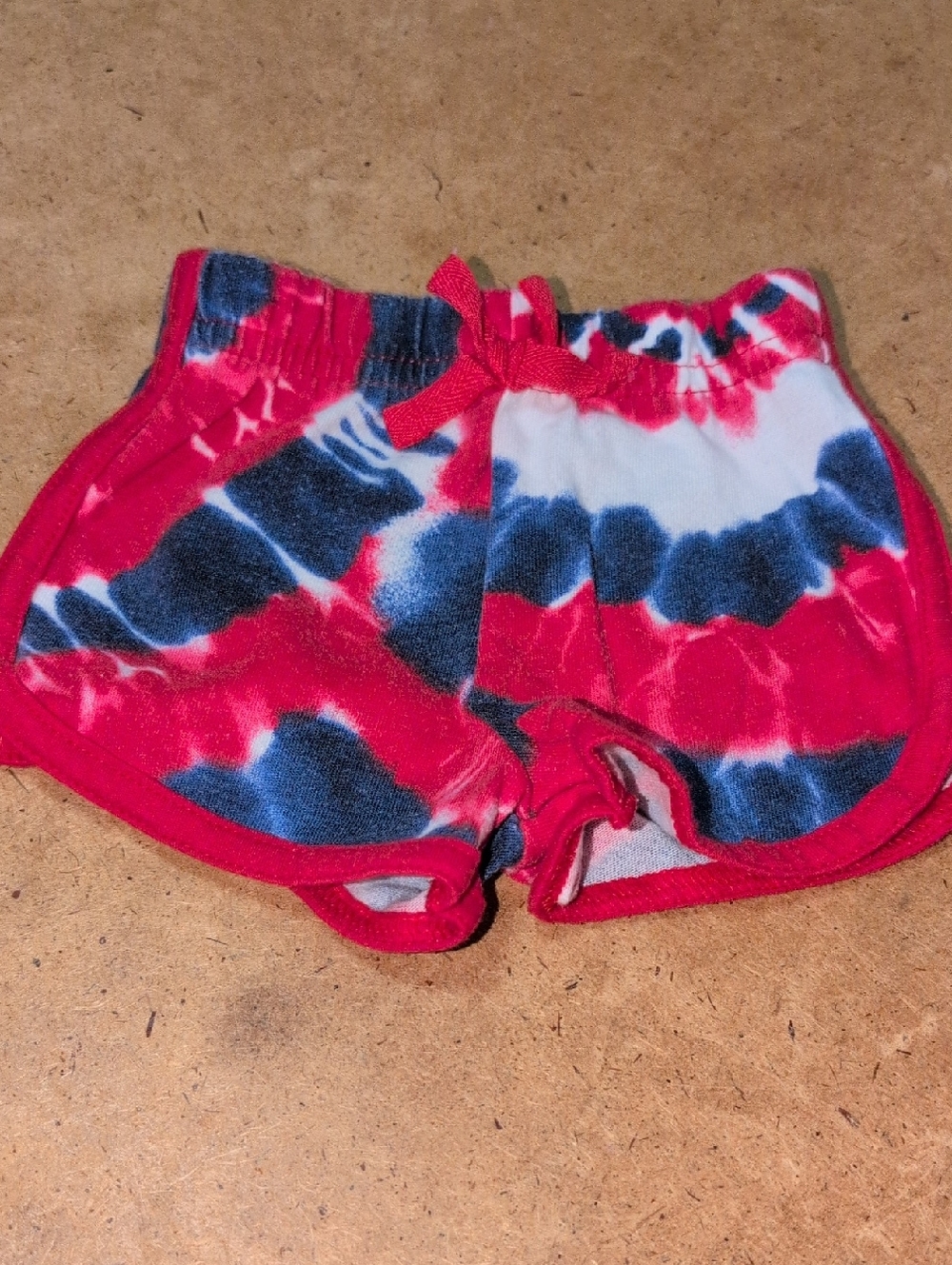 ❤️‍🔥10/$10❤️‍🔥 GUC Baby Girls Tie-Dye Red, White & Blue Shorts Size 3-6M